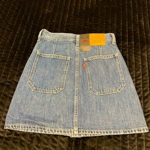 Levi’s button up skirt